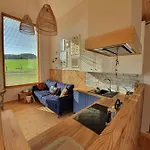 Przystan Nad Listepka Nowoczesna Stodola Z Widokiem Na Tatry, Gorce I Pieniny 木屋 *